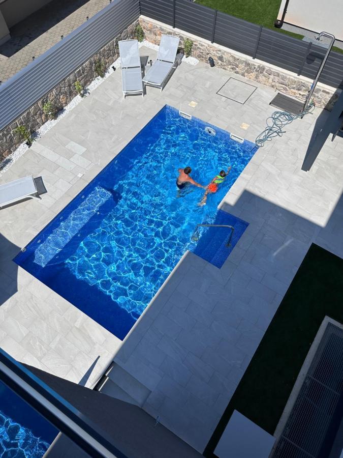 Luxury Apartments Marty Malinska Exterior foto