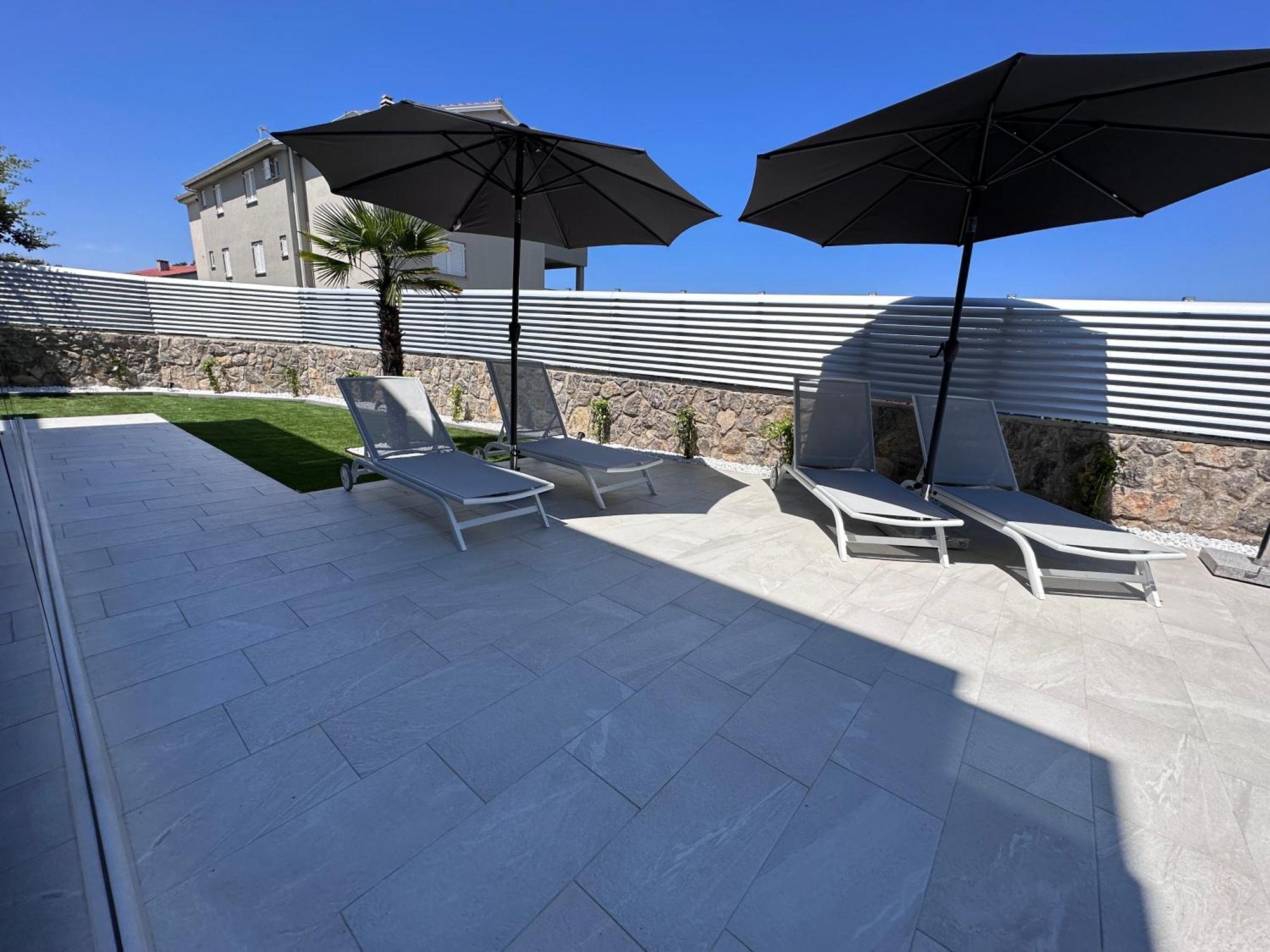 Luxury Apartments Marty Malinska Exterior foto