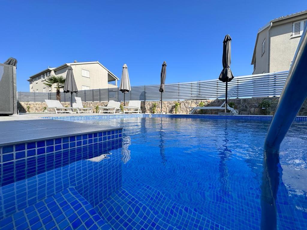 Luxury Apartments Marty Malinska Exterior foto